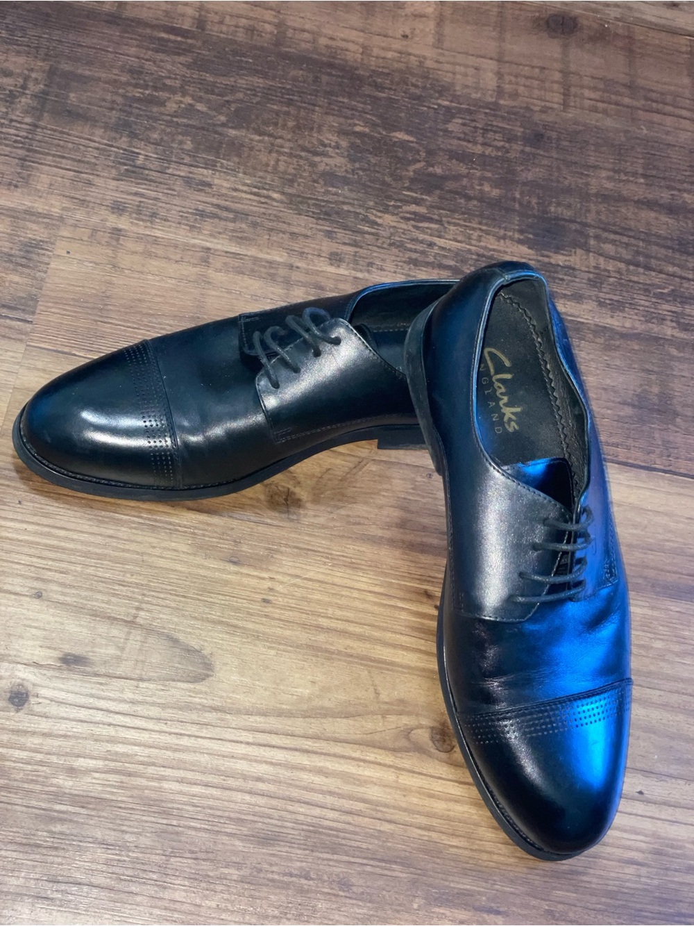 Clarks Men’s Black Leather Cap-Toe Derby Oxfords